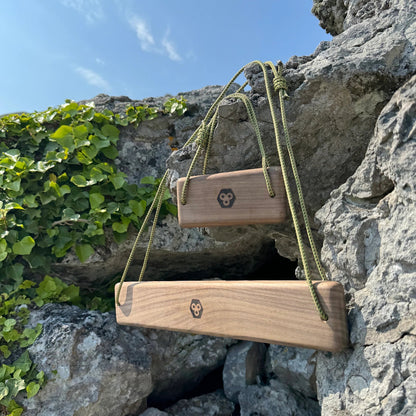 Portable Hangboard - Walnut